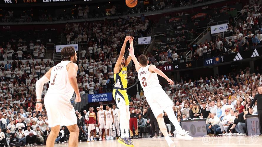 哈利伯顿抢断反击秀暴扣 亚历山大失误致命 哈利伯顿抢断反击秀暴扣 亚历山大失误致命