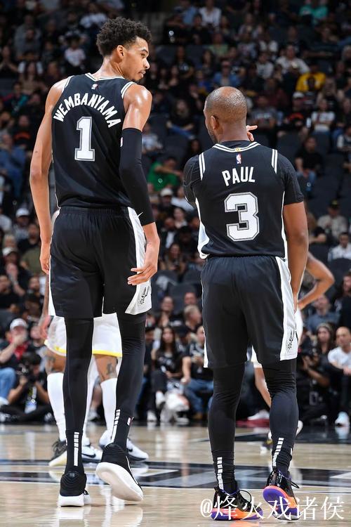 文班手感低迷仅6分马刺不敌雷霆 开拓者险胜快船 文班手感低迷仅6分马刺不敌雷霆 开拓者险胜快船